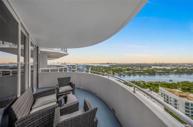 6301 Collins Avenue 2107, Miami Beach, FL 33141