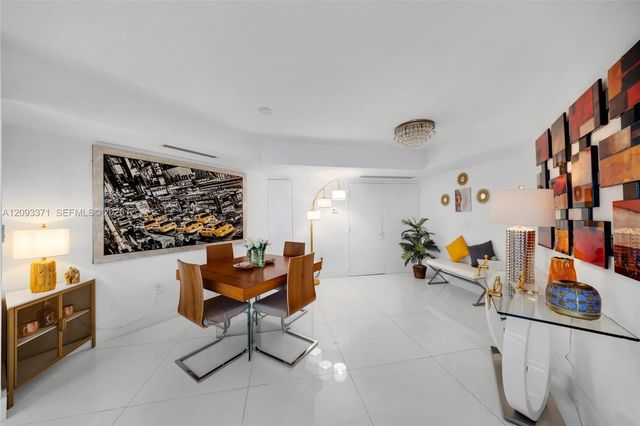 6301 Collins Avenue 2107, Miami Beach, FL 33141