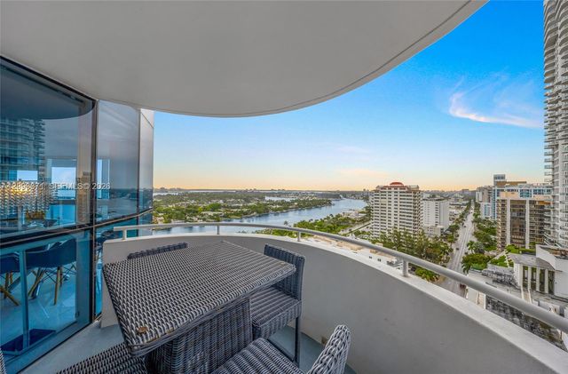 6301 Collins Avenue 2107, Miami Beach, FL 33141