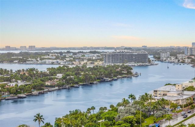 6301 Collins Avenue 2107, Miami Beach, FL 33141