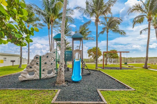 6301 Collins Avenue 2107, Miami Beach, FL 33141