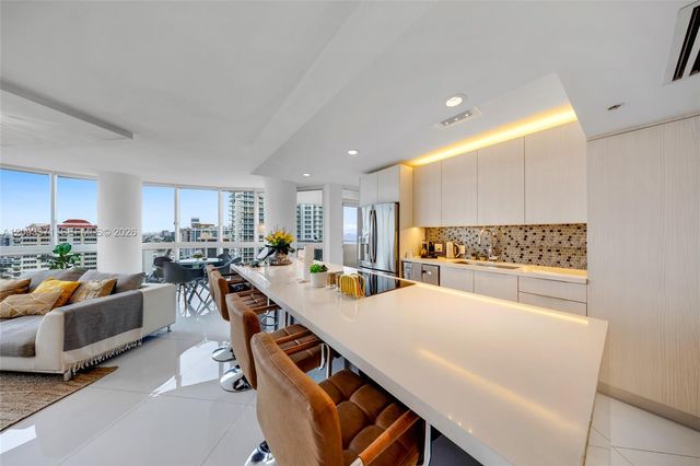 6301 Collins Avenue 2107, Miami Beach, FL 33141