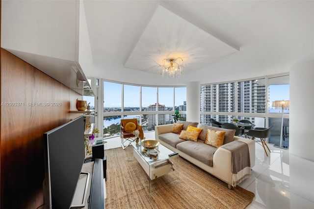 6301 Collins Avenue 2107, Miami Beach, FL 33141