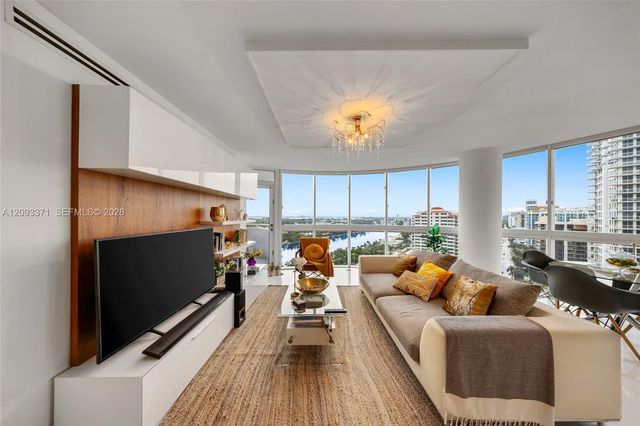 6301 Collins Avenue 2107, Miami Beach, FL 33141