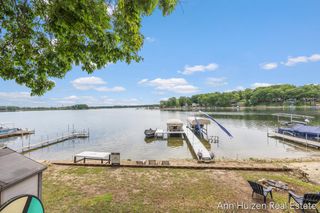 11415 Oak Drive, Prairieville Twp, MI 49046