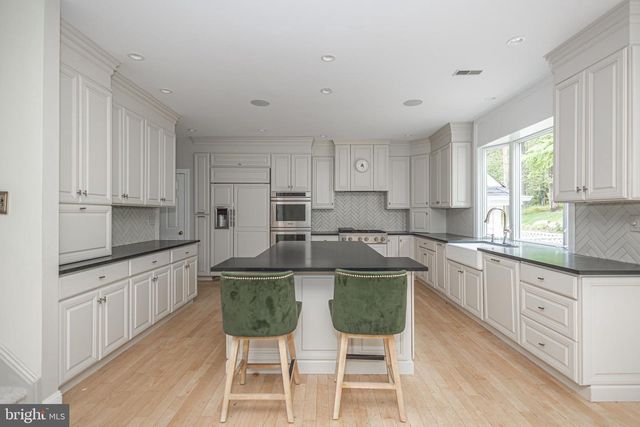 21 BELLINGHAMSHIRE PL, New Hope, PA 18938