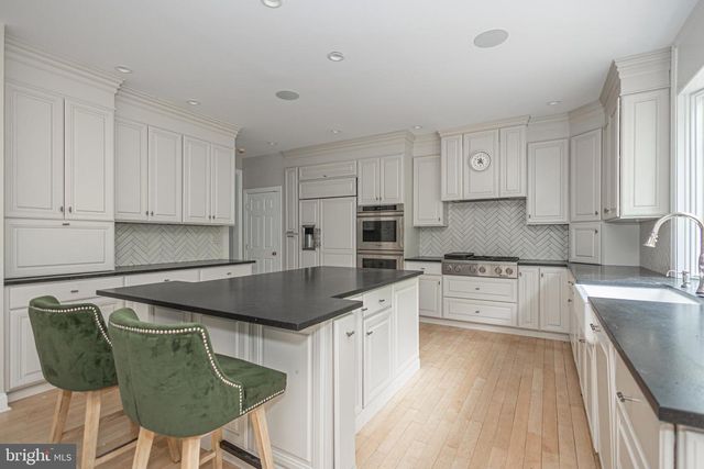 21 BELLINGHAMSHIRE PL, New Hope, PA 18938