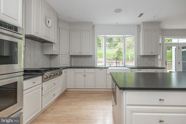 21 BELLINGHAMSHIRE PL, New Hope, PA 18938