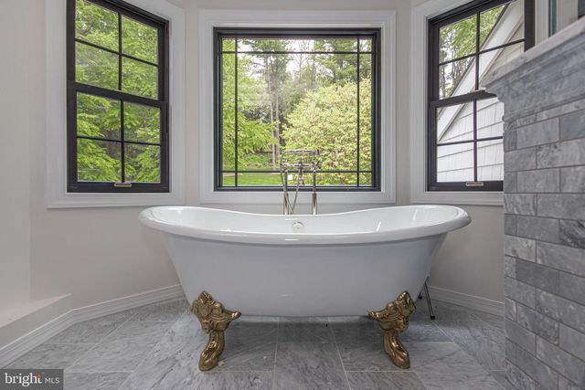 21 BELLINGHAMSHIRE PL, New Hope, PA 18938