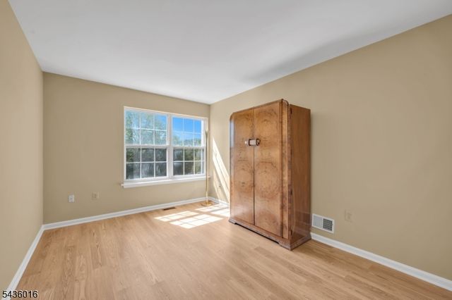4 Woodmont Dr, Randolph Twp., NJ 07869