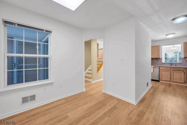 4 Woodmont Dr, Randolph Twp., NJ 07869