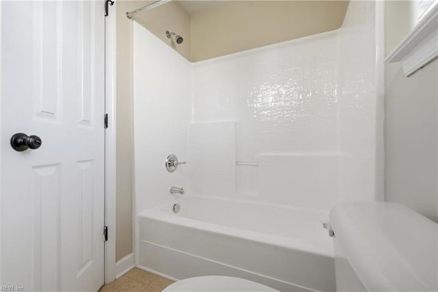 509 Hanbury RD W, Chesapeake, VA 23322