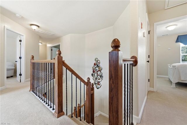 509 Hanbury RD W, Chesapeake, VA 23322