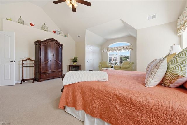 509 Hanbury RD W, Chesapeake, VA 23322