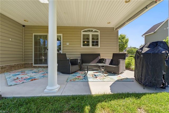 509 Hanbury RD W, Chesapeake, VA 23322
