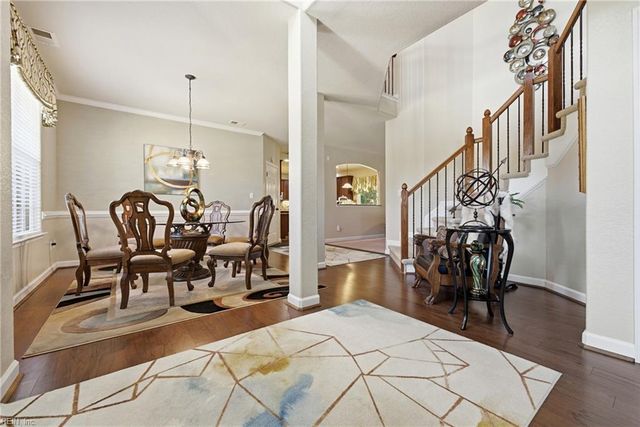 509 Hanbury RD W, Chesapeake, VA 23322