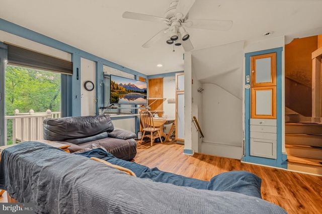 402 PENN GREEN RD, Landenberg, PA 19350
