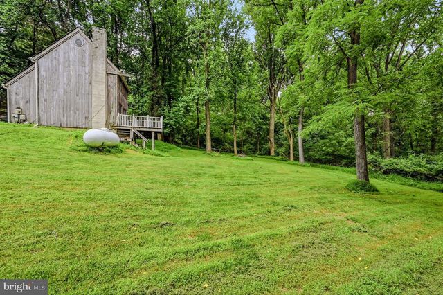 402 PENN GREEN RD, Landenberg, PA 19350