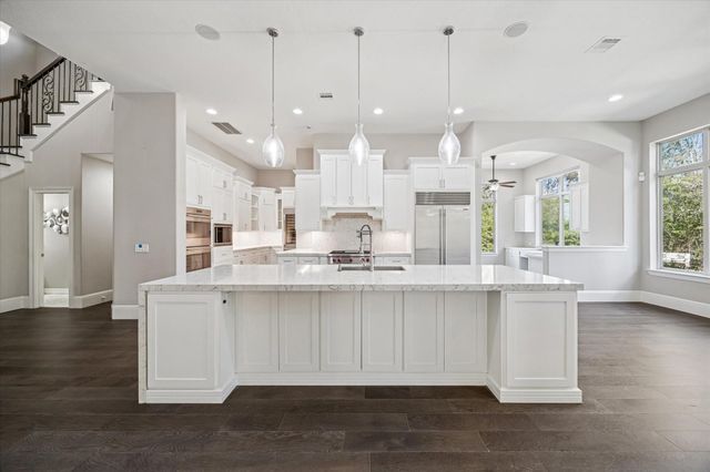 21018 Kings River Point, Kingwood, TX 77346