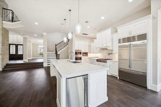 21018 Kings River Point, Kingwood, TX 77346