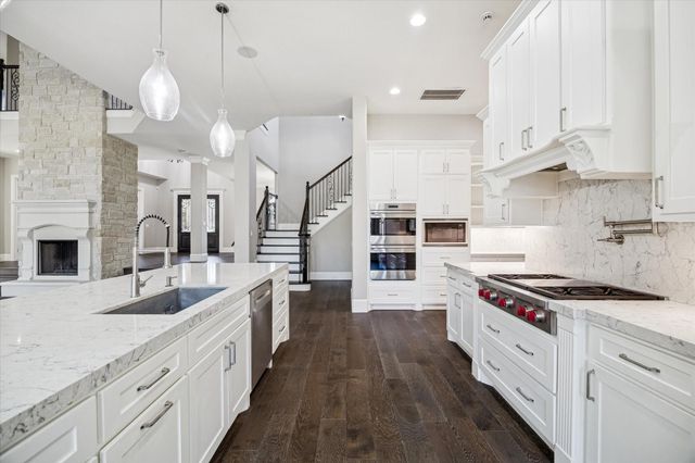 21018 Kings River Point, Kingwood, TX 77346