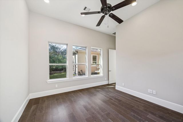 21018 Kings River Point, Kingwood, TX 77346