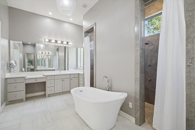 21018 Kings River Point, Kingwood, TX 77346