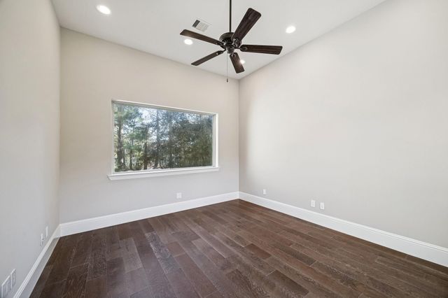 21018 Kings River Point, Kingwood, TX 77346