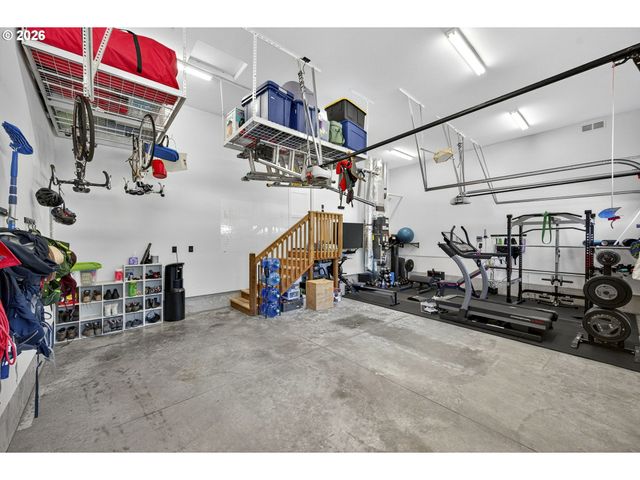 108 W 16TH St, La Center, WA 98629