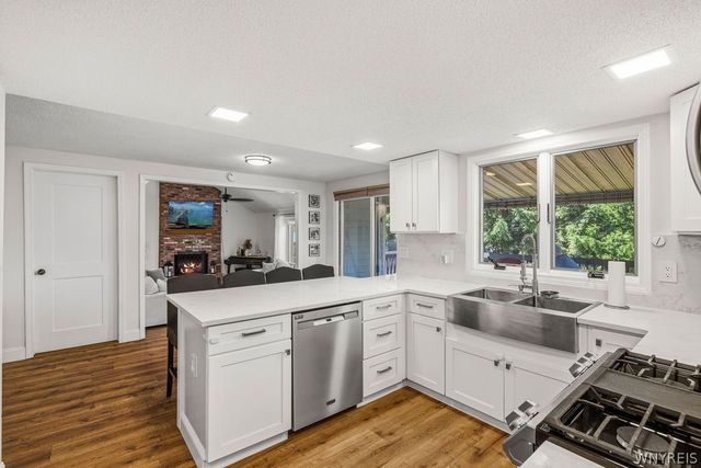 2847 Coventry, Hamburg, NY 14075