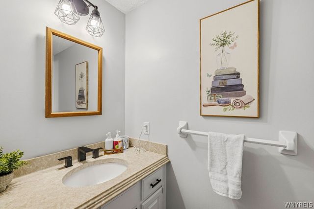 2847 Coventry, Hamburg, NY 14075