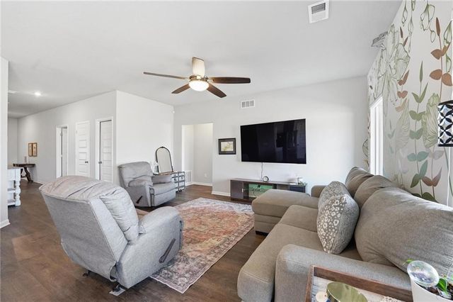 1600 Maci Street, Belton, MO 64012