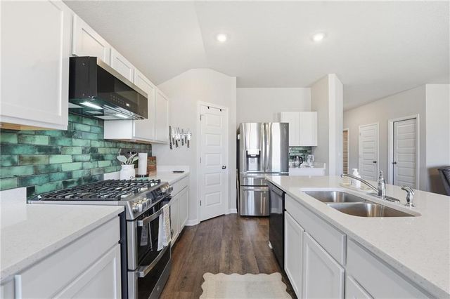 1600 Maci Street, Belton, MO 64012