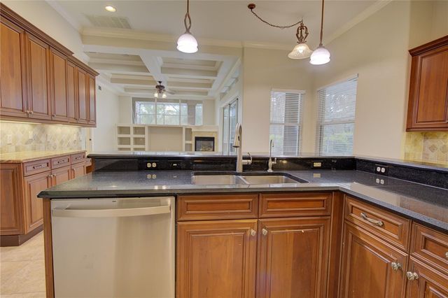 916 MILLS ESTATE PLACE, Chuluota, FL 32766