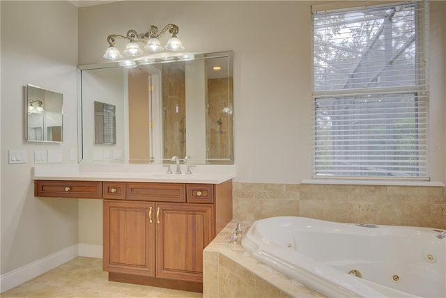 916 MILLS ESTATE PLACE, Chuluota, FL 32766