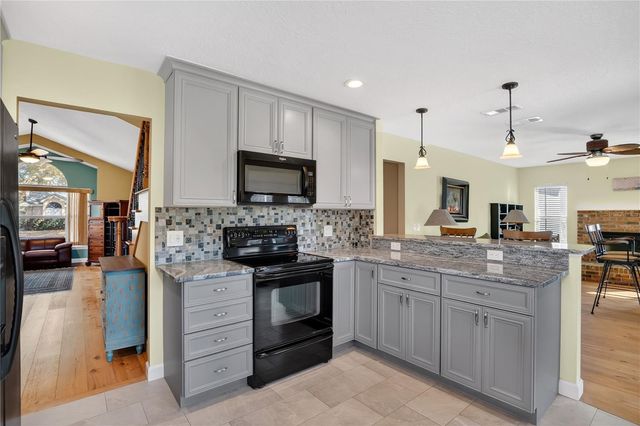 3395 HILLMONT CIRCLE, Orlando, FL 32817