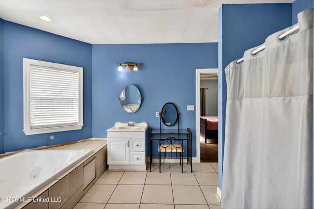 1200 Taranto Street, Waveland, MS 39576