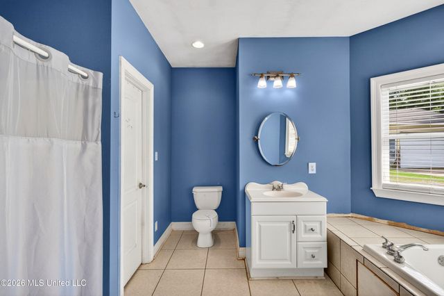 1200 Taranto Street, Waveland, MS 39576
