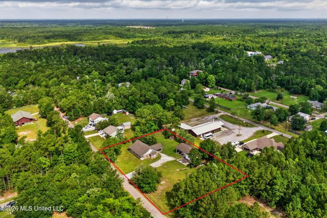 1200 Taranto Street, Waveland, MS 39576