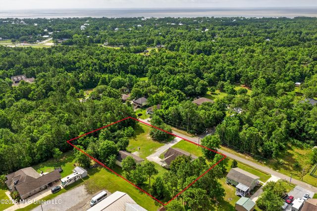 1200 Taranto Street, Waveland, MS 39576