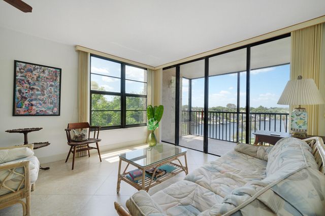 8 Royal Palm Way 401, Boca Raton, FL 33432