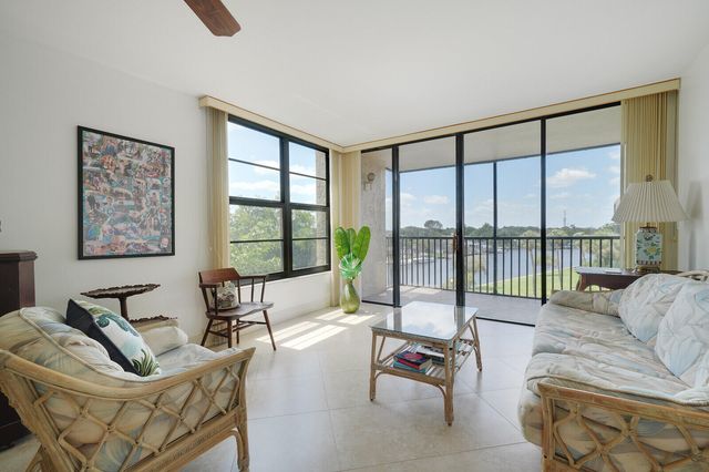 8 Royal Palm Way 401, Boca Raton, FL 33432