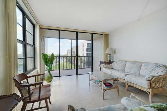 8 Royal Palm Way 401, Boca Raton, FL 33432
