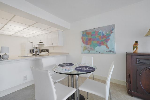 8 Royal Palm Way 401, Boca Raton, FL 33432