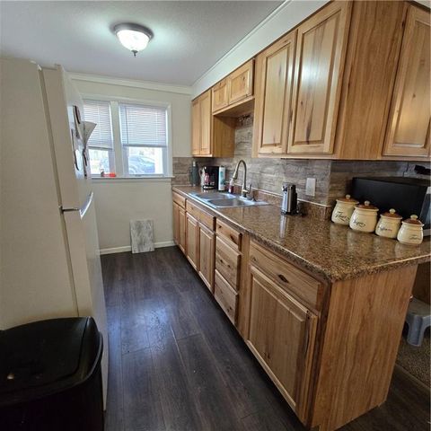 28672 Mistletoe Avenue, Warsaw, MO 65355