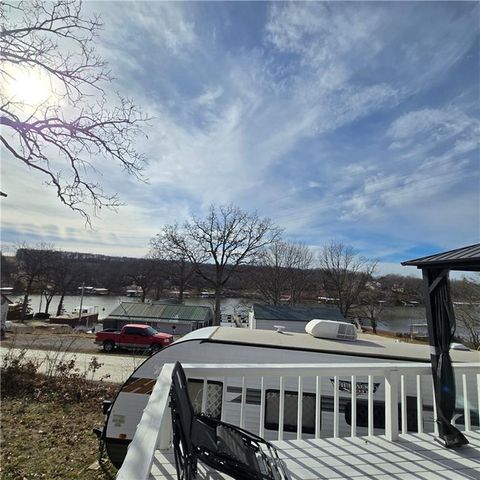 28672 Mistletoe Avenue, Warsaw, MO 65355