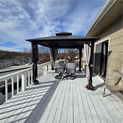 28672 Mistletoe Avenue, Warsaw, MO 65355