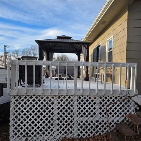 28672 Mistletoe Avenue, Warsaw, MO 65355