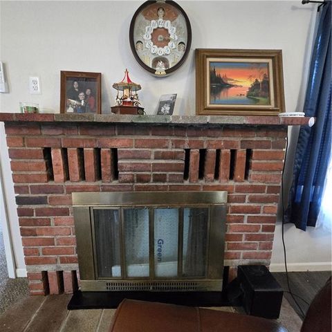 28672 Mistletoe Avenue, Warsaw, MO 65355