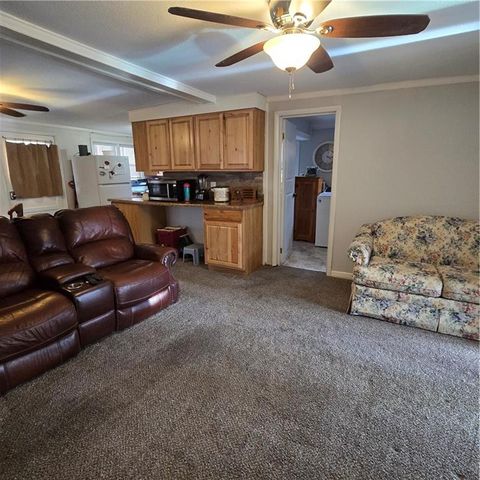 28672 Mistletoe Avenue, Warsaw, MO 65355